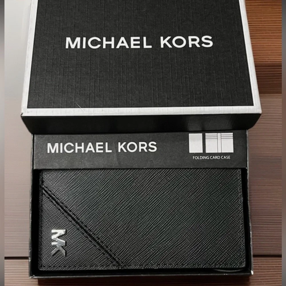 NWT MICHAEL KORS Men's Wallet Card Case Folding MK Black Jet Set -NEW in box